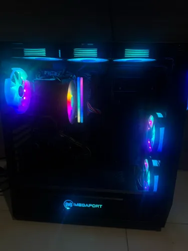 Gabinete Gamer Desapego RGB + Fans