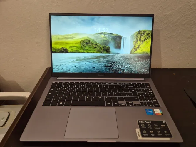 Notebook samsung galaxy book4 Intel core i5, 8gb, 256 sido, tela full hd ips