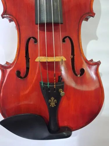 Violino de autor e arco alemão de oficina