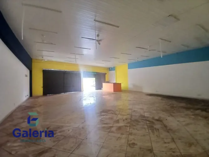 Salão comercial para alugar, 223m² - Guariba