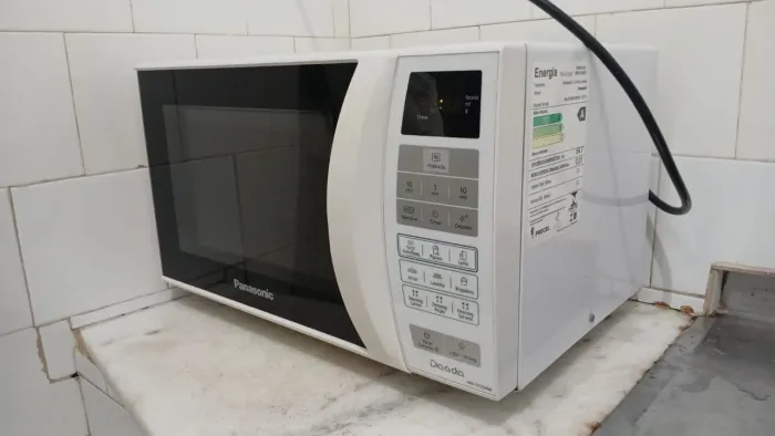 Micro-ondas 20L