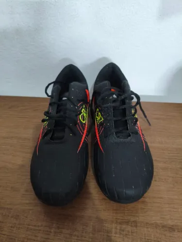 Chuteira de Cravo Nike