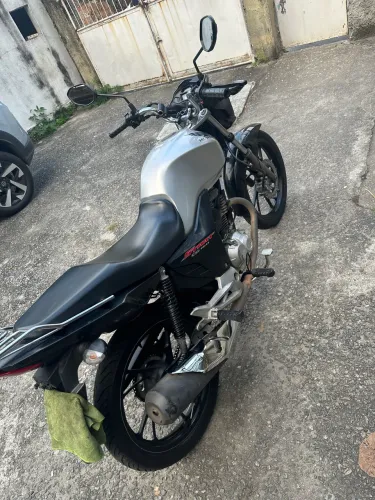 Vendo cg 160 toda em dia