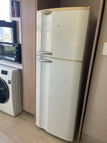Geladeira Duplex Eletrolux 260 L