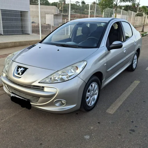 Peugeot 207 Sed. Passion XR Sport 1.4 Flex 8V 4P 2013