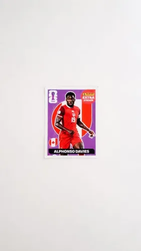 Figurinha Extra Alphonso Davies Roxa Copa do Mundo 2026 Panini
