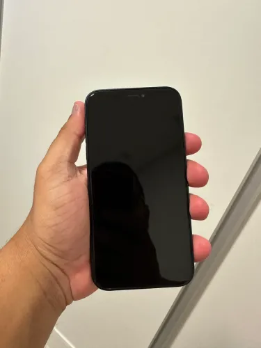 iPhone XR carcaça 16