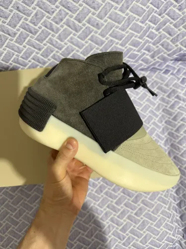 Adidas fear of god trainer 