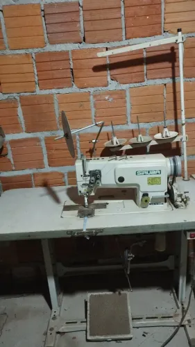 Máquina de costura