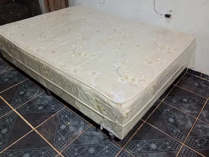 Cama box casal de espuma higienizada 