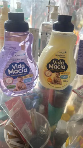 Lava roupas + amaciante vida macia 