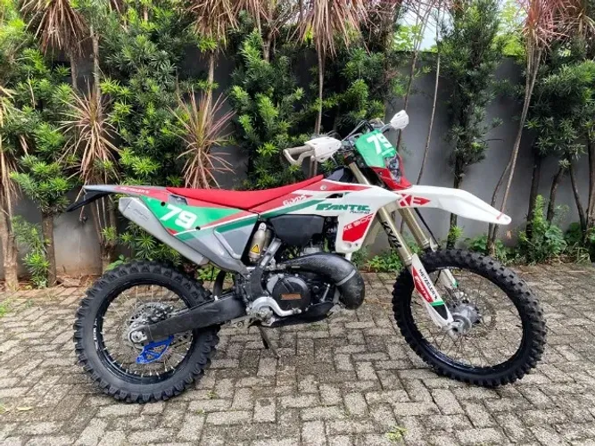 Moto enduro FANTIC XE 300 - 2026