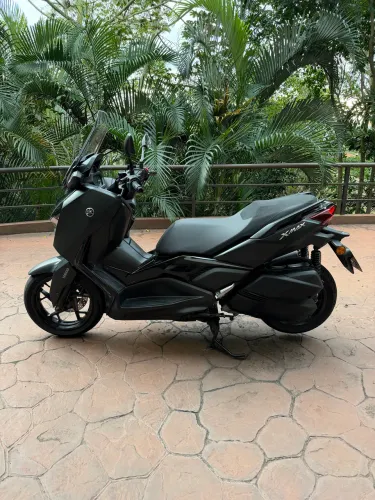 Xmax 250 Connected 2025
