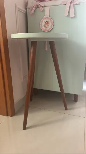 Mesa de canto quarto bebê 