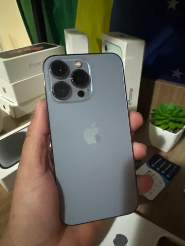iPhone 13 Pro muito novo  