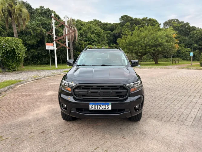 Ford Ranger Black 2.2 4X2 CD Diesel AUT 2023