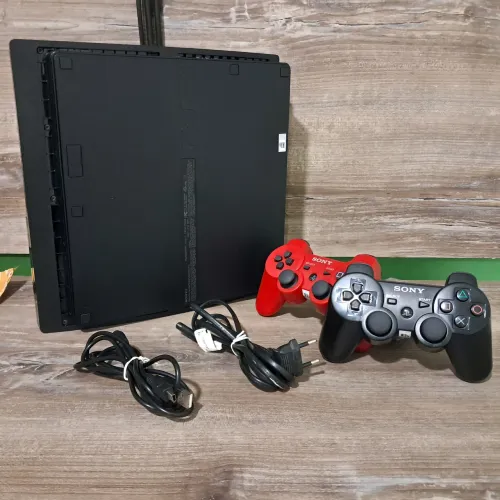 PS3 Slim 500GB, CFW 4.93 + 30 jogos + lojas! Muito novo e 100% revisado!