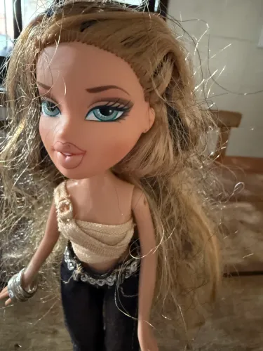 Boneca Bratz