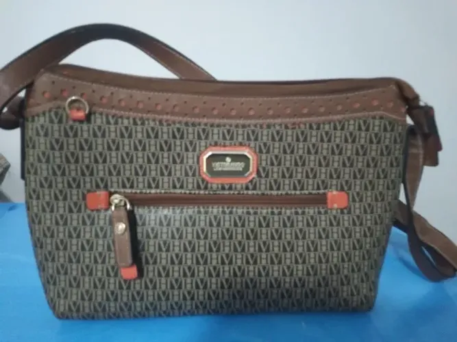 Bolsa Vitor Hugo original impecável