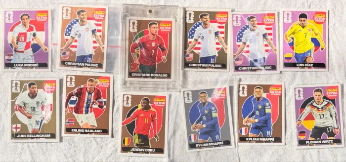 Figurinhas Legends , Mbappe, Halland, Pulisic.