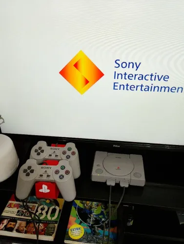 PS1 Retrô 64 GB, edição de aniversário da SONY,com 10.000 jogos,todo completo e original.