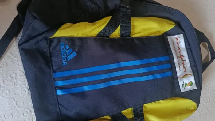 Mochila Adidas Licenciada da Copa do Mundo Rio 2014