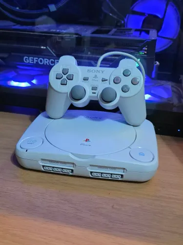 Playstation 1 (PSone) + Controle + Jogo + Acessórios
