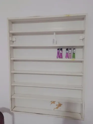 Expositor de Parede em MDF para Esmaltes, Miniaturas ou Acessórios - Branco