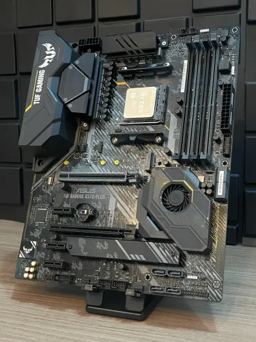 ASUS X570 TUF GAMING PLUS / RYZEN 5 5600 6 Cores / 12 Threads
