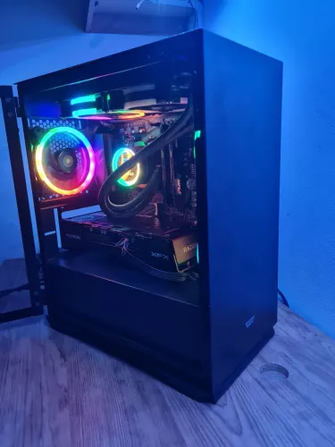 Pc Gamer Ryzen 5 5600 / 16gb RAM DDR4 3600Mhz/ RX 7600 8gb TrippleFAN 