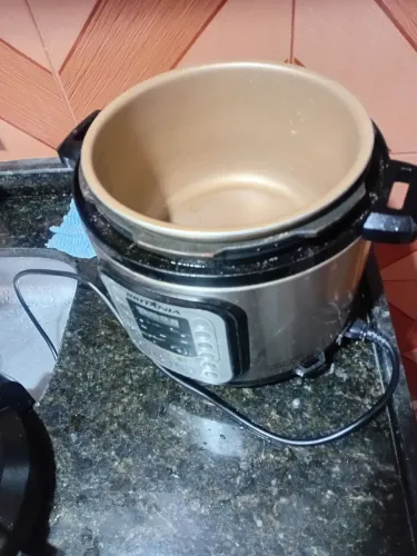 Panela de pressao eletrica