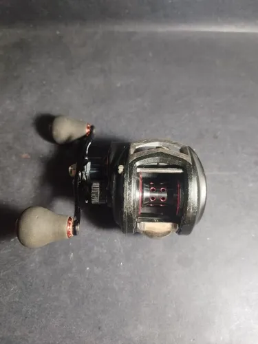 Carretilha Abu Garcia Revo SX
