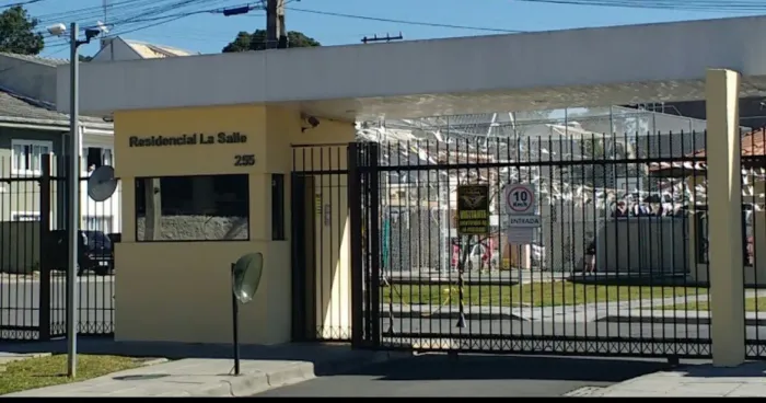 ALUGA - SE SOBRADO - Res. La Salle
