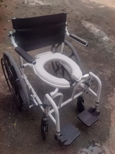 Cadeira de banho ótimo estado