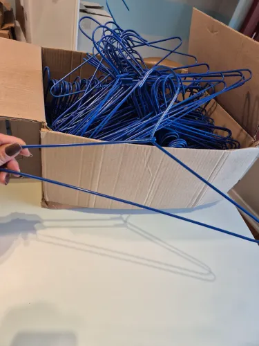 Cabides fino arame encapado