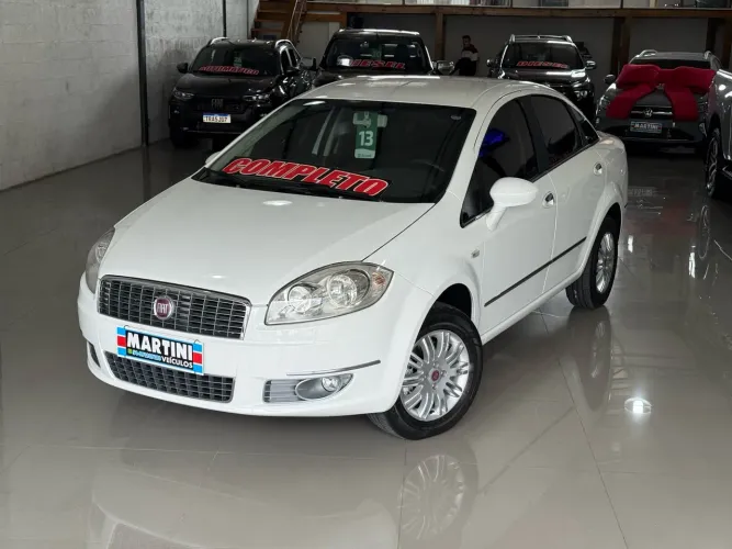 Fiat Linea Essence 1.8 Flex 16V 4P 2013