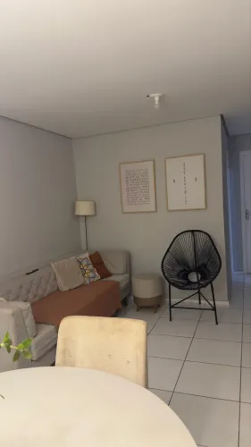 Alugo QUARTO para mulheres 