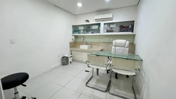 Sala para profissionais de saúde na torre São Mateus - Papicu REF: SM-TS-806