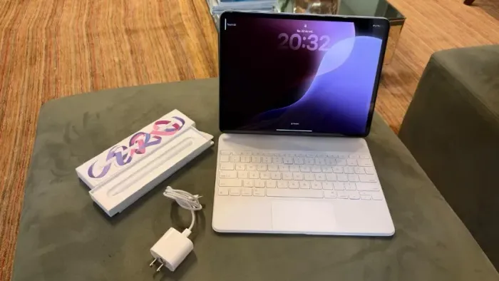 Ipad air 13" 256gb + magic pad + caneta (quase nunca usado)