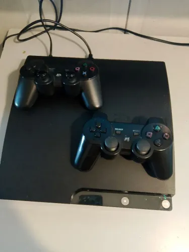 Playstation 3 com mais de 50 jogos 