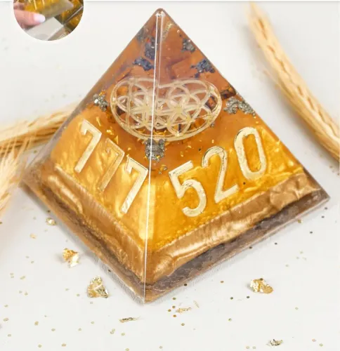Pirâmide Orgonite 