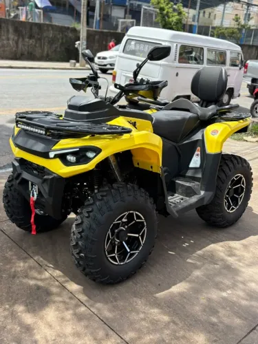 Quadriciclo Hummer amarelo 300 2026