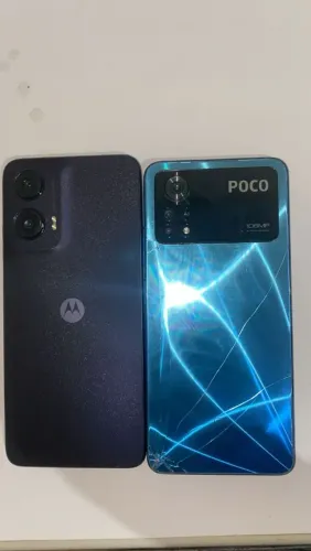 Vende-se dois celulares