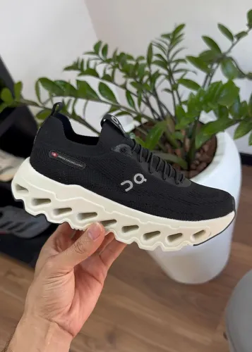 Tênis On Cloud Preto Off White