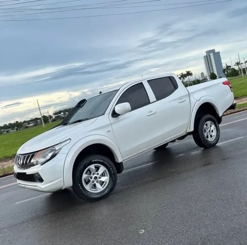 Mitsubishi L200 Triton Sport GLS 2.4 CD Diesel Aut. 2022