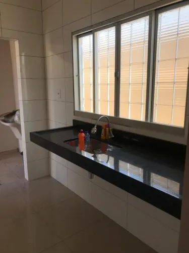 Aluga-se Casa Residencial/Comercial