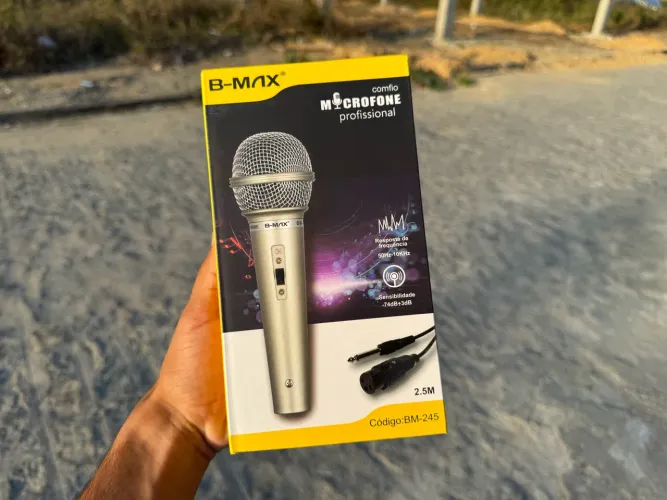 Microfone B-MAX com Fio - PROFISSIONAL - NOVO na Caixa
