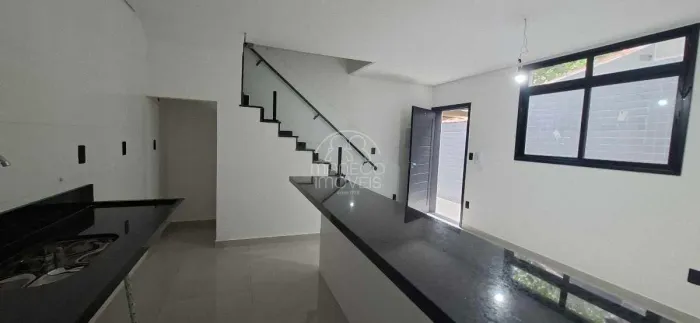 Sobrado para aluguel, 2 quartos, Macuco - Santos/SP
