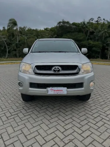 Toyota Hilux CD D4-d 4X4 2.5 16V 102cv TB Dies. 2011