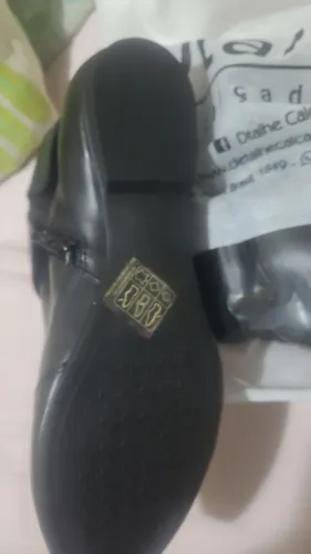 vendi bota de couro